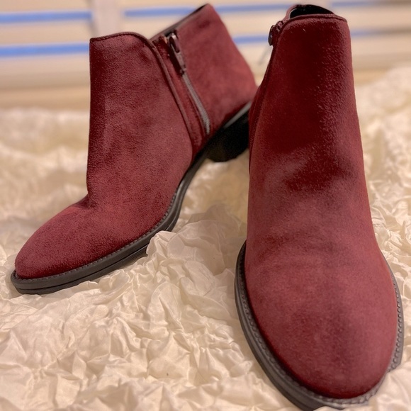 Di Fontana red suede Western style ankle boots NWOT size 38 - Picture 4 of 9